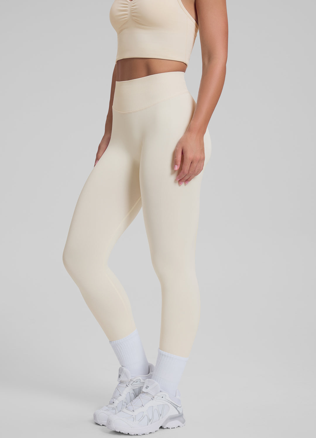 Ultrasculpt High Waisted Butt Lifting Tummy Control Shaping Training Leggings - Image 3