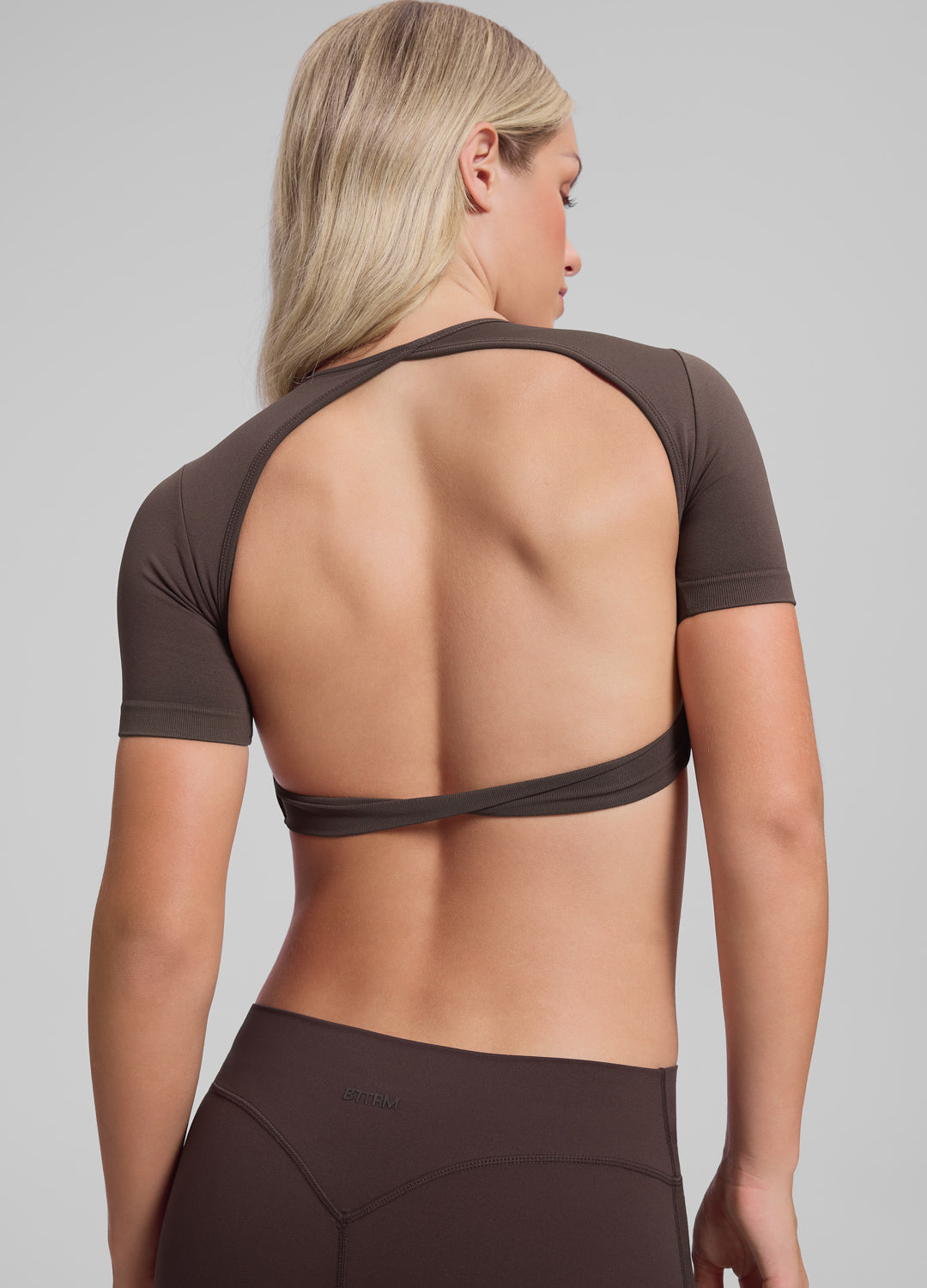 Ultrasculpt Crew Neckline Backless Removable Bra Cups Seamless Crop Top - Image 4