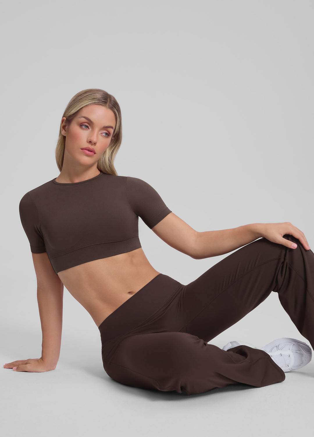 Ultrasculpt Crew Neckline Backless Removable Bra Cups Seamless Crop Top - Image 5