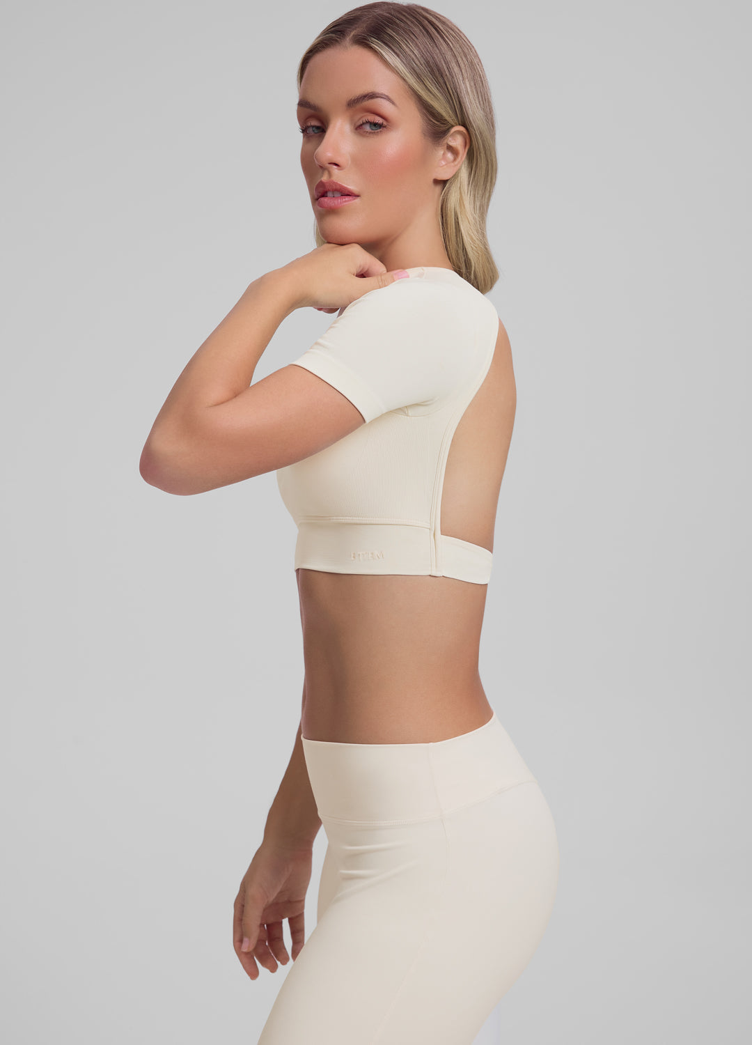 Ultrasculpt Crew Neckline Backless Removable Bra Cups Seamless Crop Top - Image 2