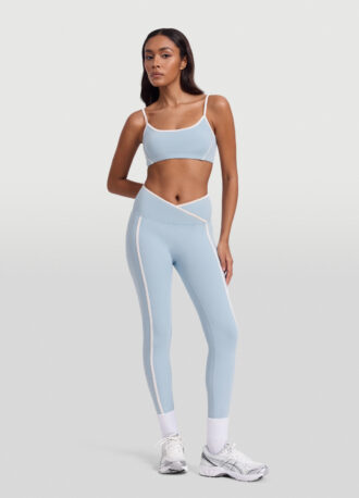 Contrast Scoop Top