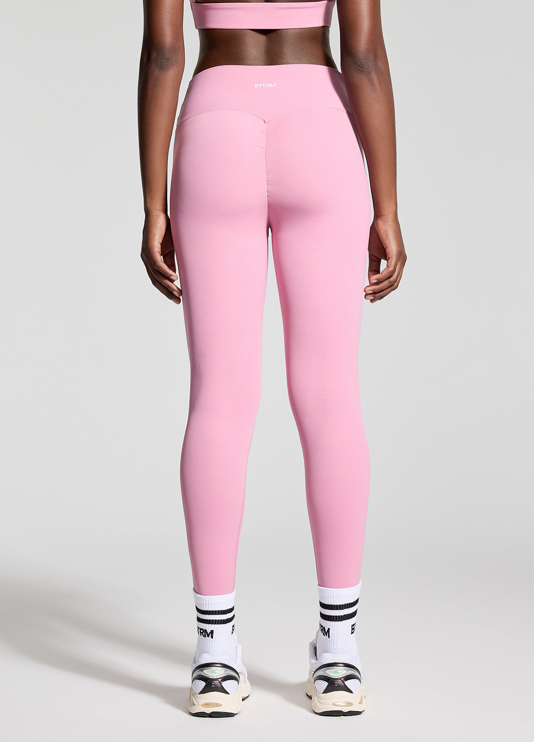 V-Cut Scrunch Leggings - Image 5