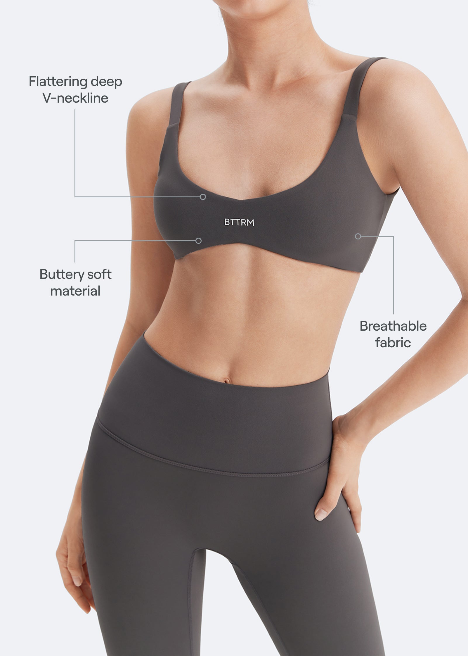 Form-Fitting Sports Bra - Image 3